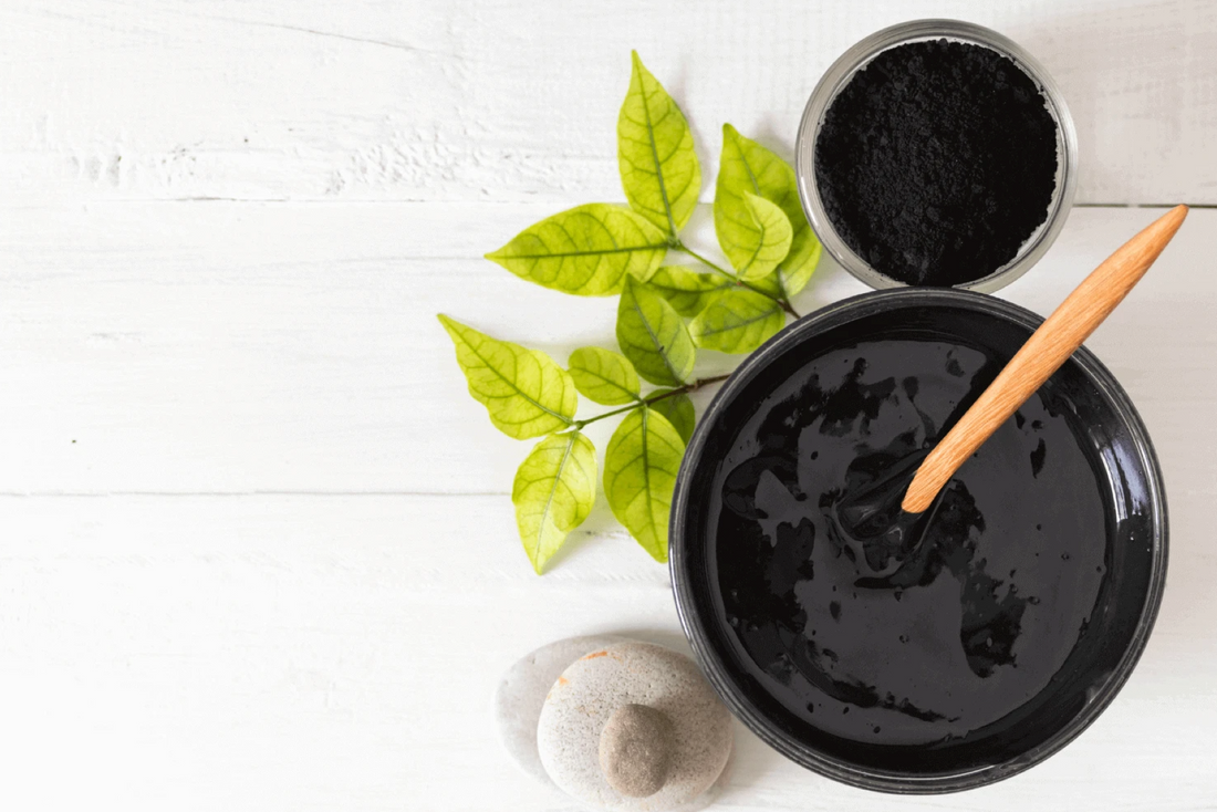 5 Benefits of a Coconut Charcoal Cleanser